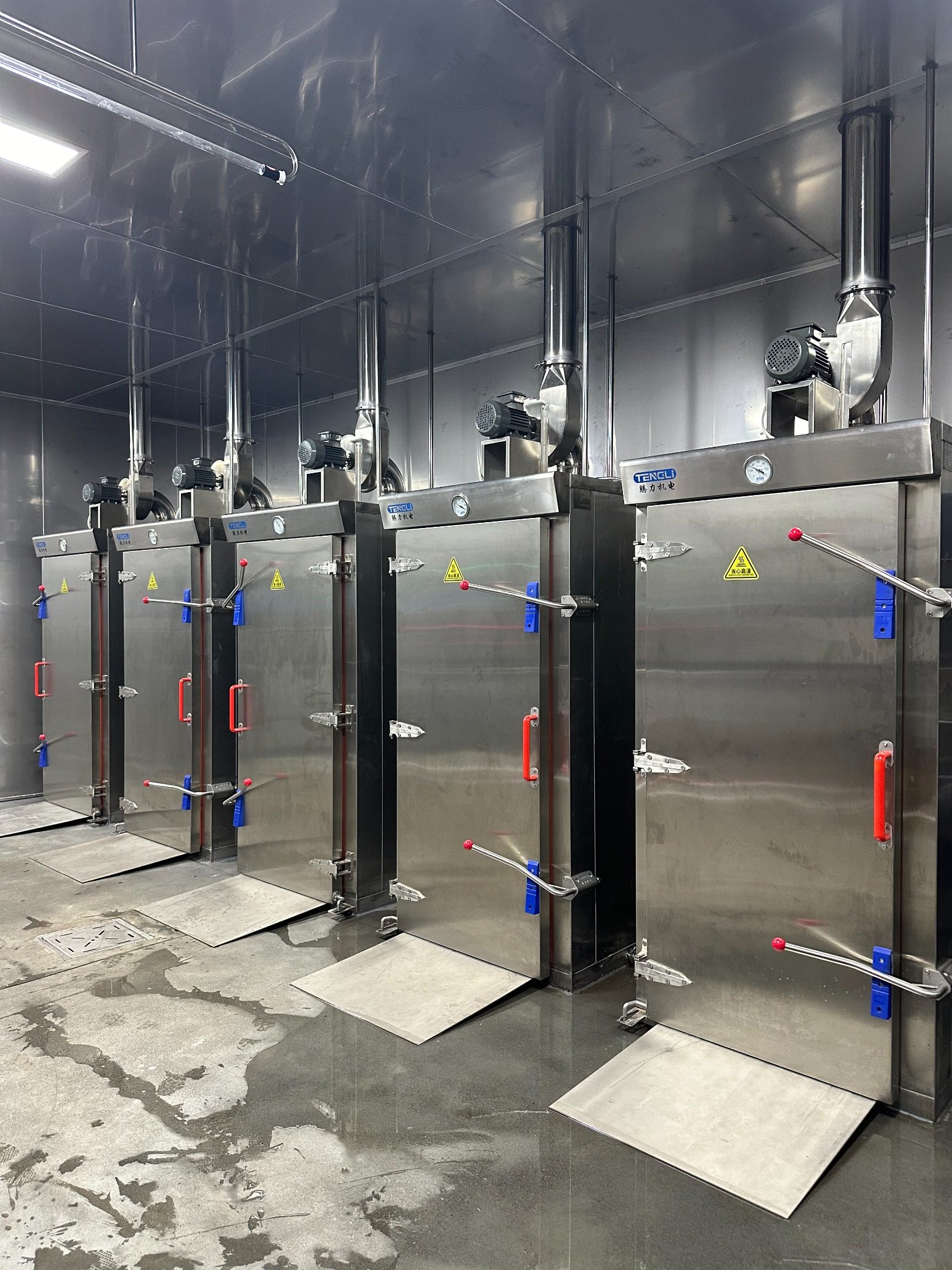 聪明老板选72盘双门商用蒸箱原因